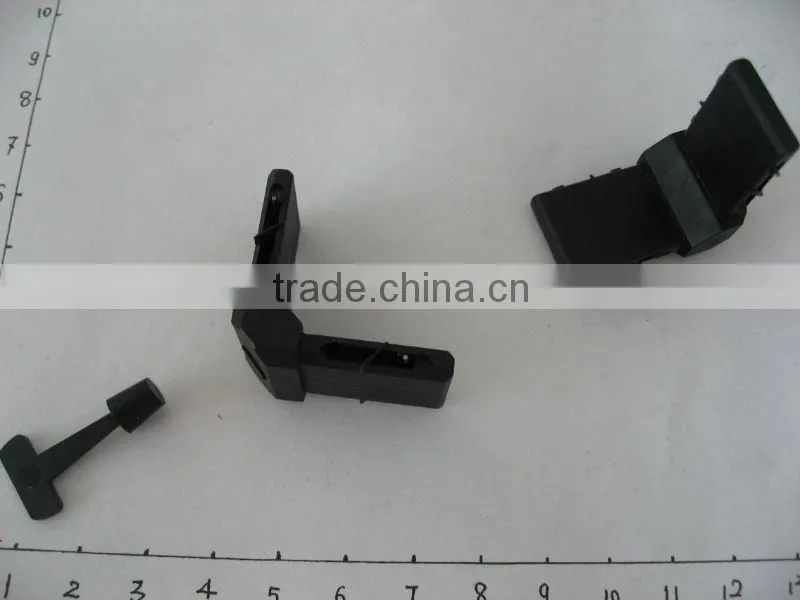 2015 plastic injection molded design durable plug parts