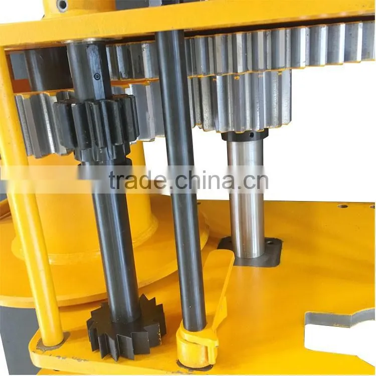 Speed transmission hand winch