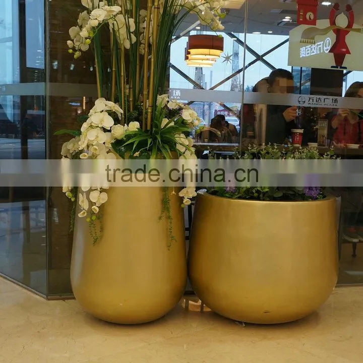 Modern frp planter pot