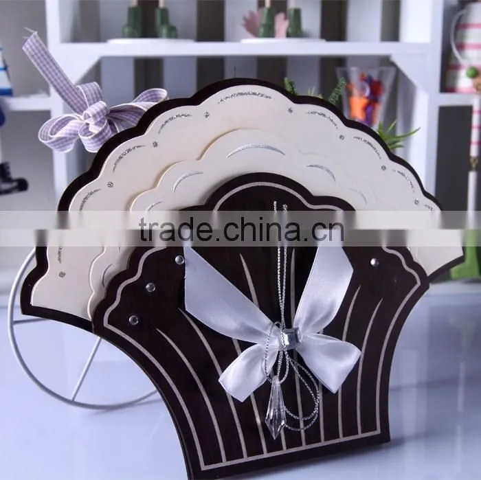Hot Sale Creative Scallop Shape Wedding Invitation Cards Models
