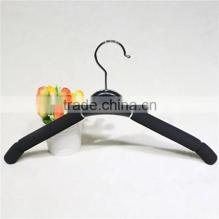 NO-Slip sponge metal clothes hanger for display