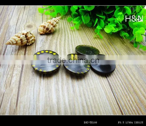 custom made fashion garment buttons