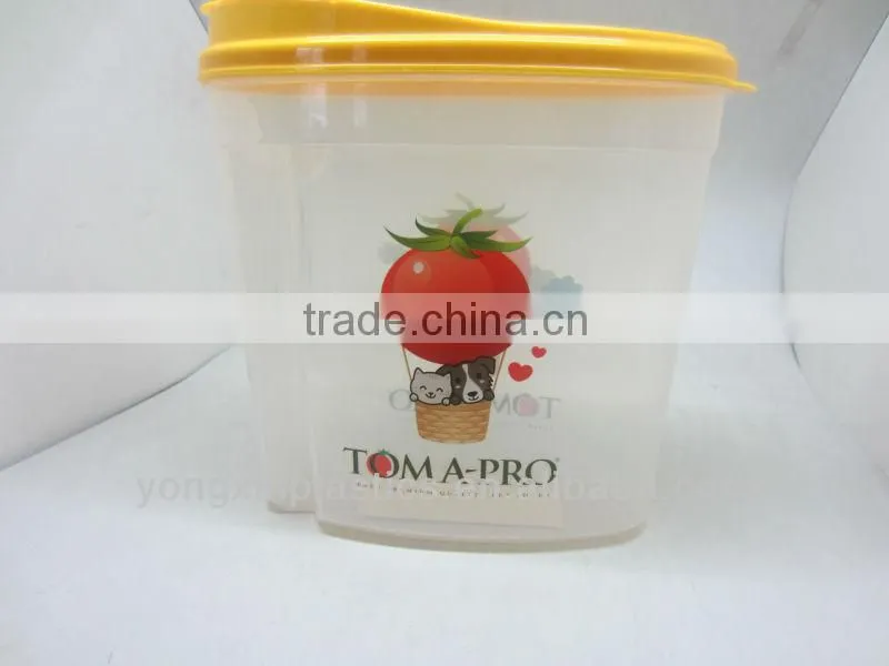 4.5L plastic food storage for cat