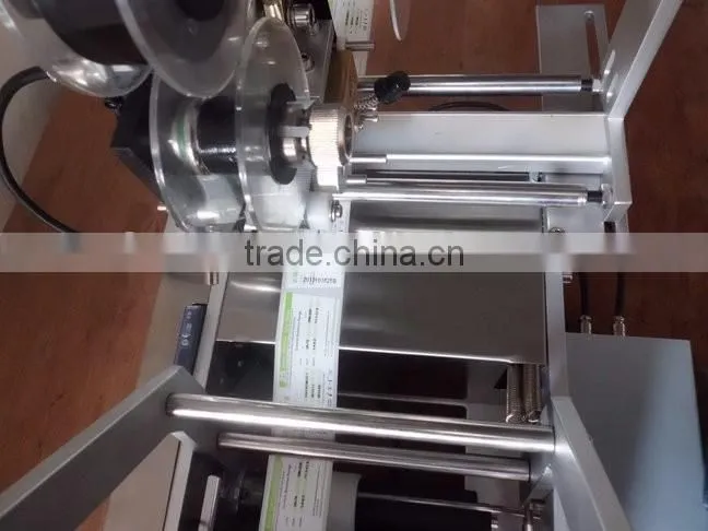 Semi-automatic Desktop Electric Round transparent labels Bottle Labeling Machine with code printer