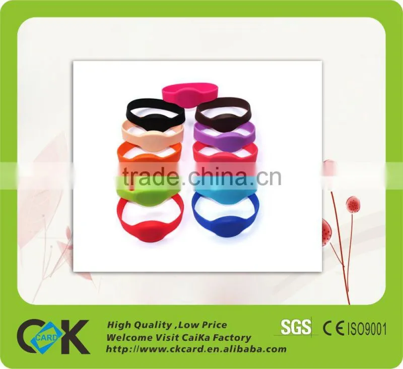 Customize silicone pat band snap bracelet wholesale