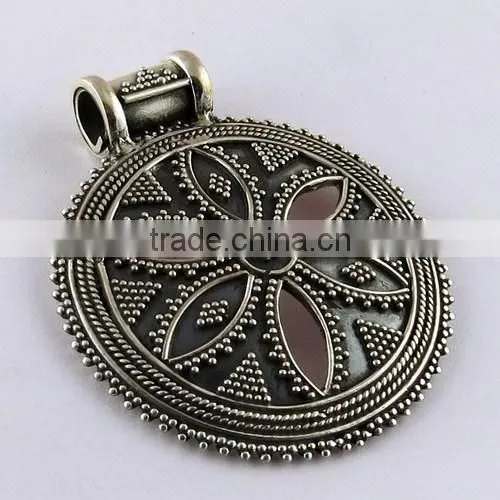 Awesome Bezel Setting Pendant, Handmade Silver Jewelry, 925 Sterling Silver jewelry