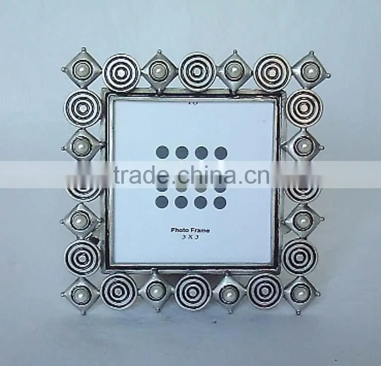 3''*3''lovely squared pearl decorated metal photo frame
