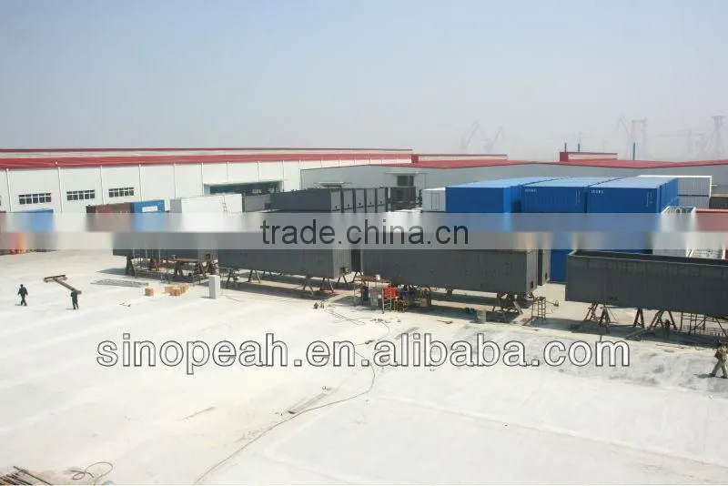 special container and containerized equipment
