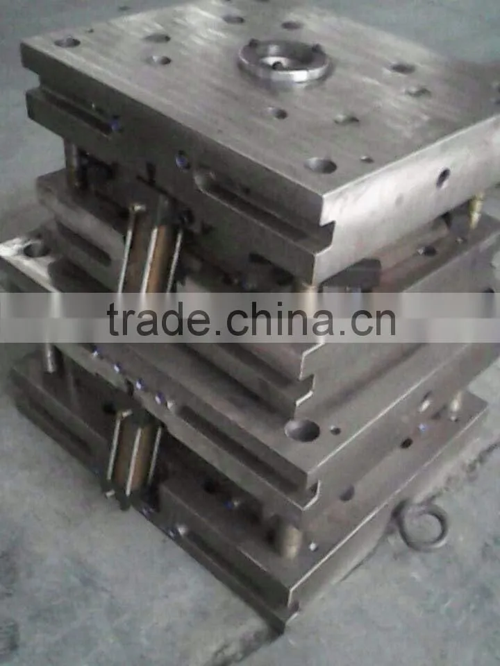 Cap injection molding plastic maker