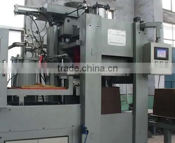 Flaskless molding machine