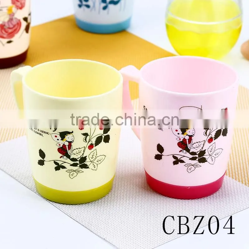Good quality popular fashional style plastic food grade material cartoon imprint tumbler cups