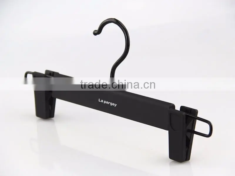 CY-630 customized rubber coat plastic hanger with brand logo for rubber pant hanger
