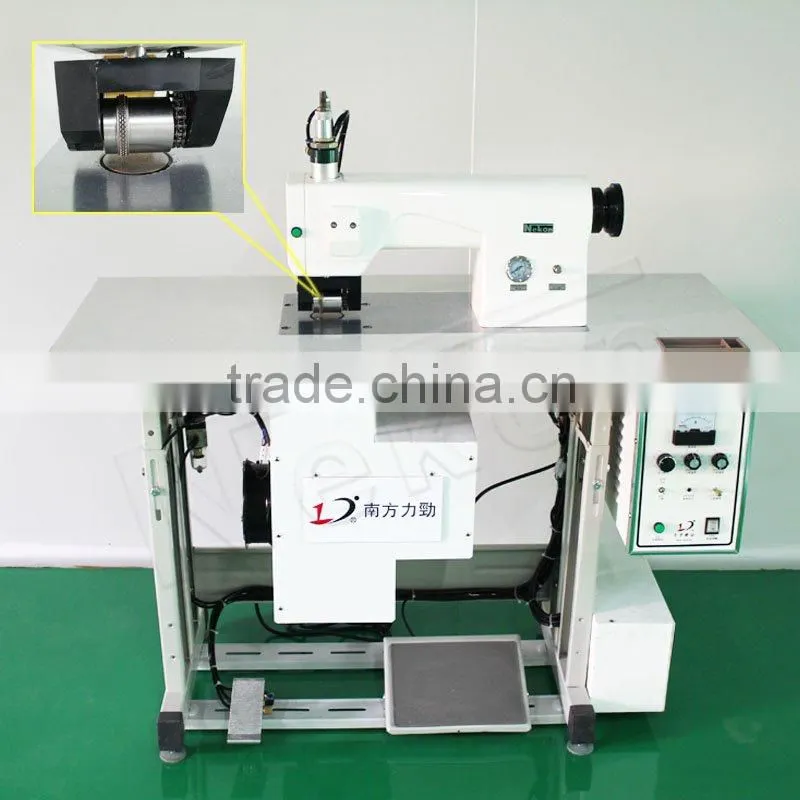 Non woven bag sewing machine