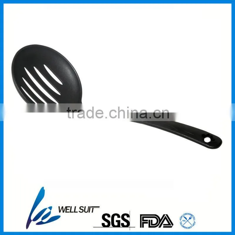 New 6 pc nylon kitchen tools set