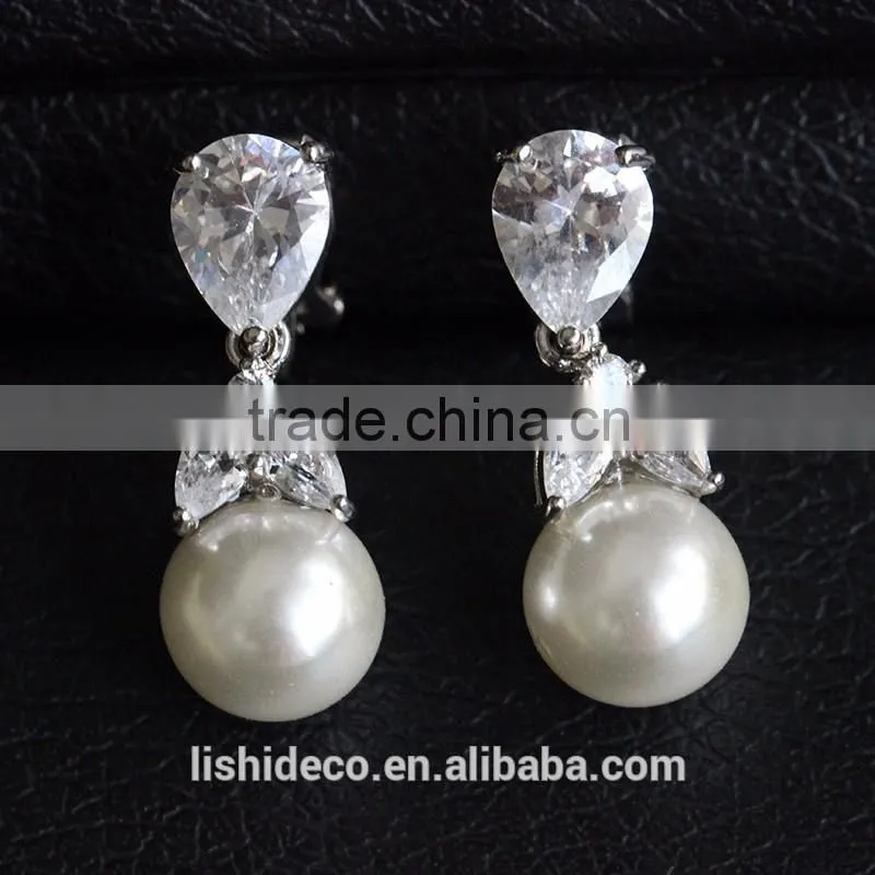 Wholesale Simple Design Earrings Jewelry Earring Holder Hanging Pearl Earrings