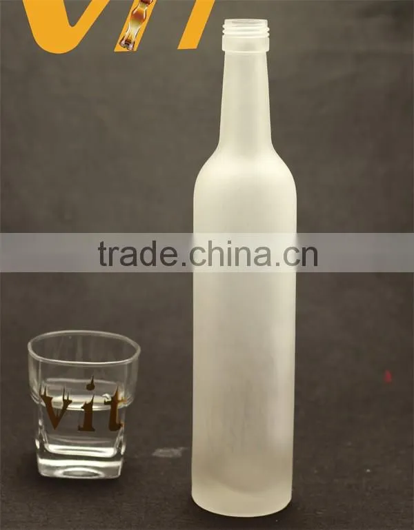 Fashional new product frosted alcohol bottles beverage wine bottle 500ml paint blue glass bottles