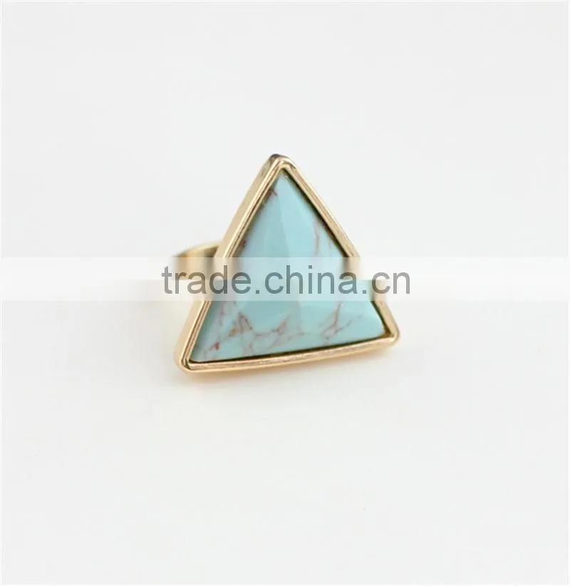 2015 Triangle Shape Ring Gold Ring With Stone