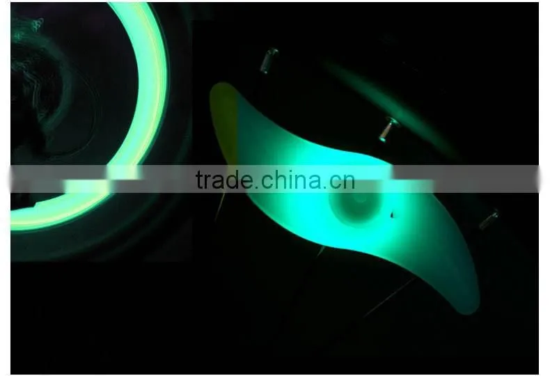 Water resistant led wheel light for bicycle easy mount and release
