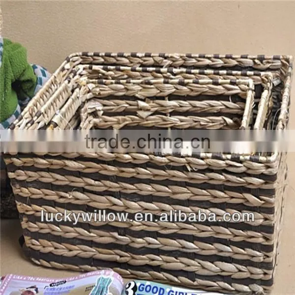 practical weaving hotel clothes storage basket