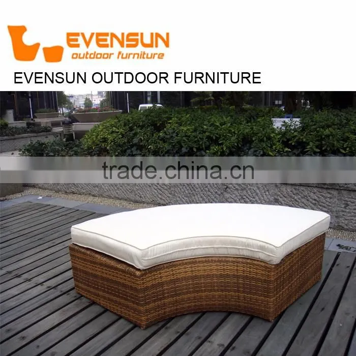 Outdoor sunbed Resin Rattan Outdoor Daybed with Canopy