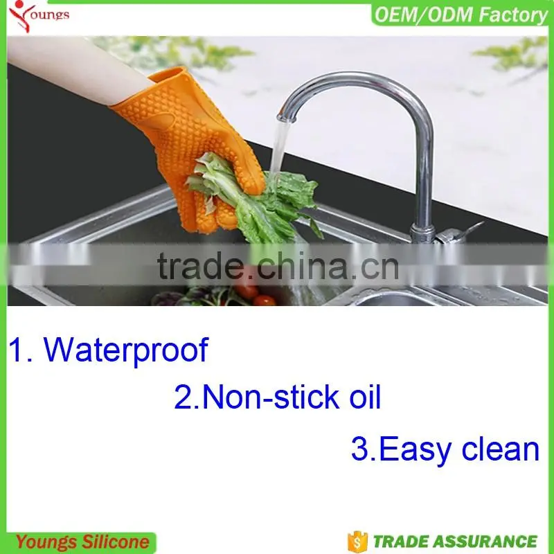 Customize Silicone Massage Glove Kitchen Glove FDA Soft Red Oven Gloves