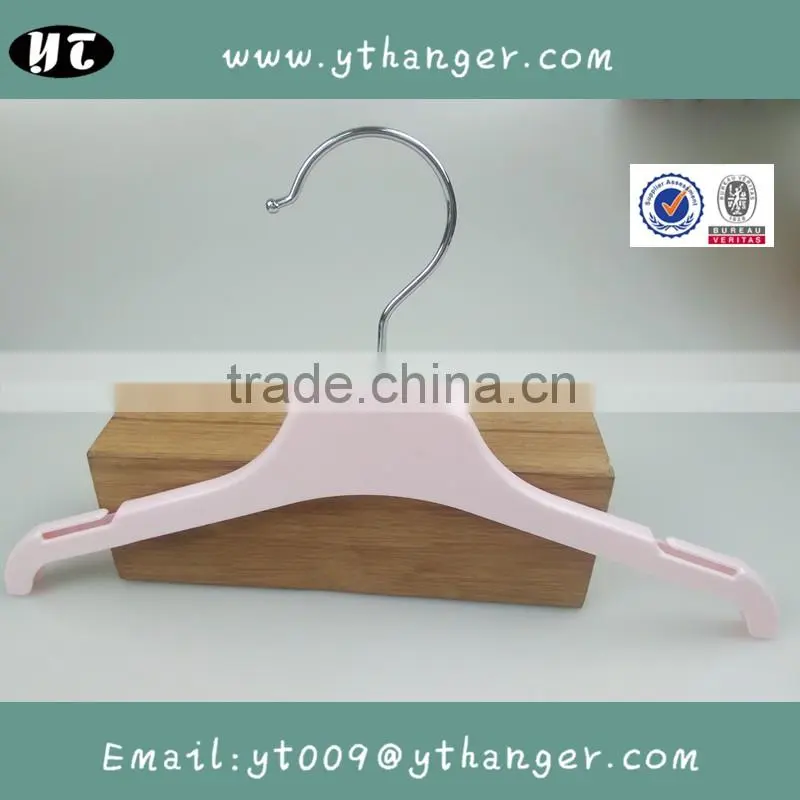 HA6958 strong plastic baby clothes hanger pink plastic kids coat hanger