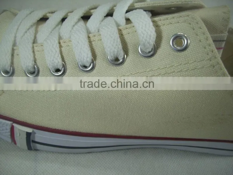 Cheapest Vulcanized Canvas Shoe/Classic shoes /Football Shoe