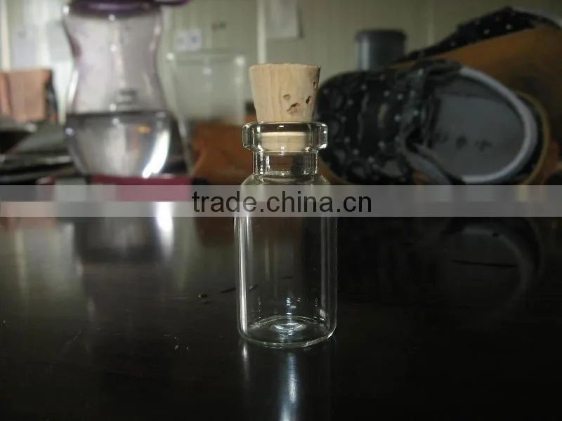 Hot sale Slim Glass Bottle With Cork