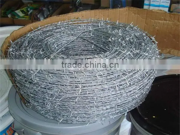 Common double twisted barbed wire netting machine for sale