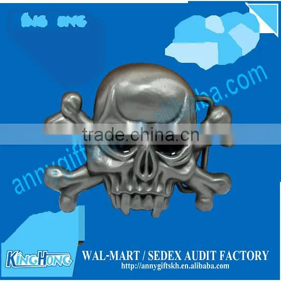 Novelty crystal skull belt buckle
