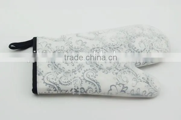 hot sale cute pattern silicone glove