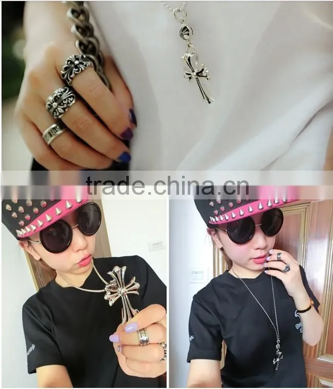 Fashion jewellery scout flowers alphabetic symbol ring