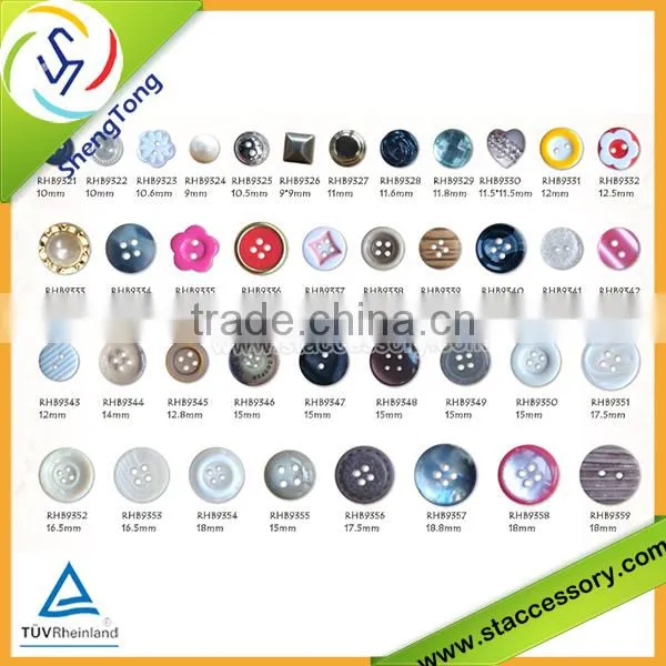 Popular 4 hole plastic button for garment