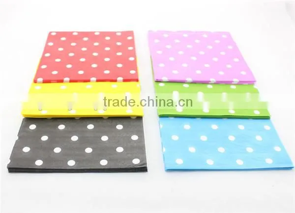 2015 New Arrival!! Elegant Pink Polka Dot Eco-friendly Plastic Table Cloth for Home Usage
