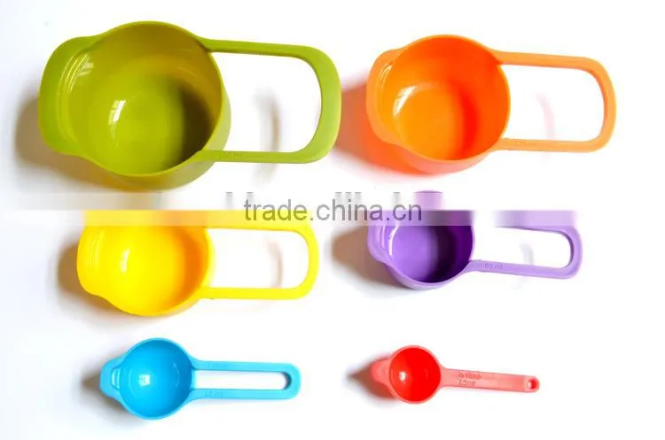 high quality plastic measuring scoops in colors