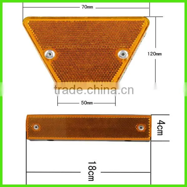 yellow reflective delineator reflector