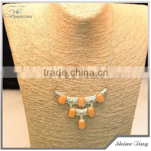 2014 bib necklace