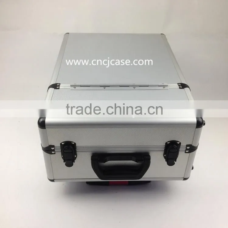 Aluminum tool case with trolley