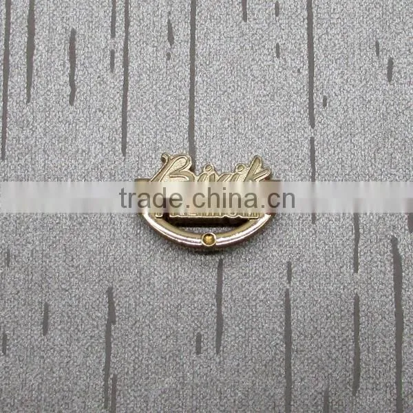 2015 Customized Gold Metal Tags Logo