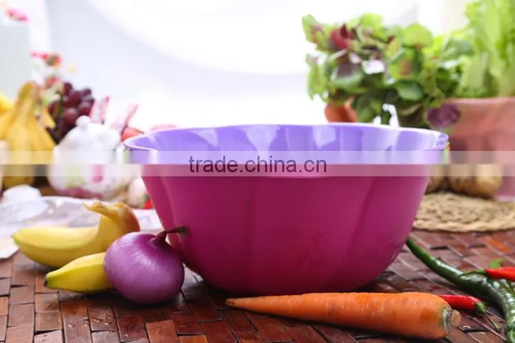 Household plastic salad bowl / plastic fruit basket