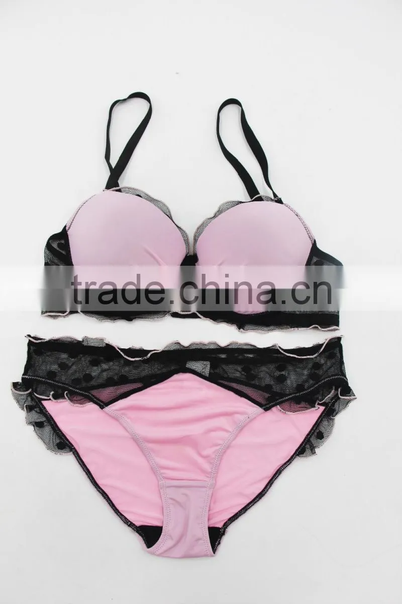 Sexy women bikini set with black lace Pink Ladies bra set underwear