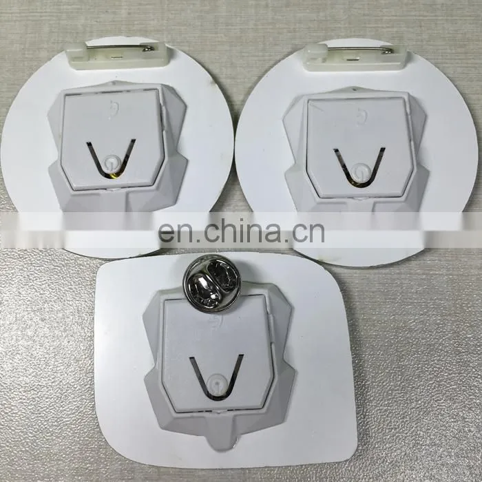 any size logo customized Advertising badge led pin Badge with flashing led light