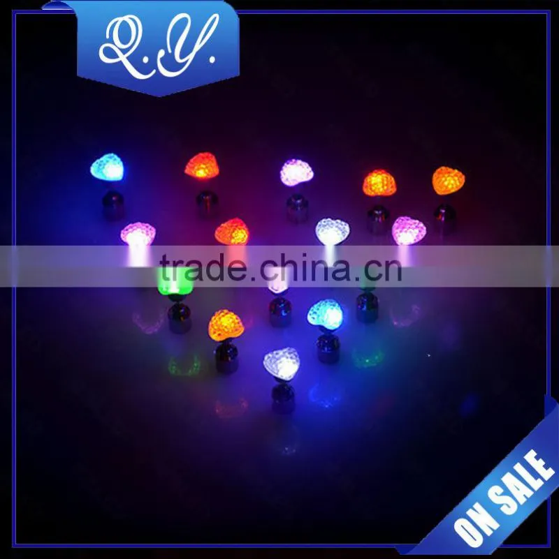 LED Gifts Good Gifts for Girls Birthday / Christmas Gifts Flashing Light Earrings Wholesale