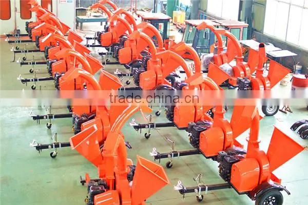 self-feeding wood chipper log shredder with 13HP B&S gasoline engine