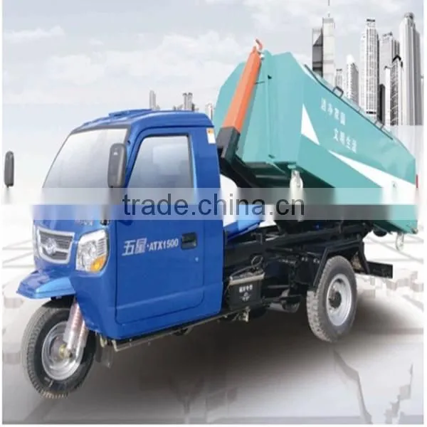 Garbage transport vehicle