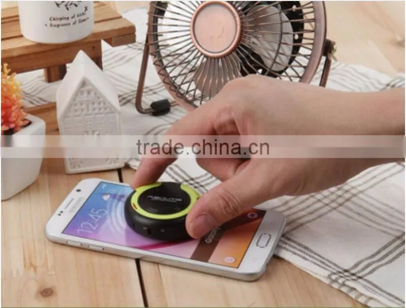 New design cute Universal Mobile Phone Screen Cleaner with CR2032 button battery and 6 colors for optional