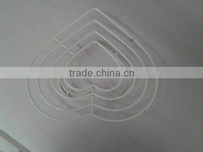CCOT-001 2014 New Style wire Heart cake rack with coating color