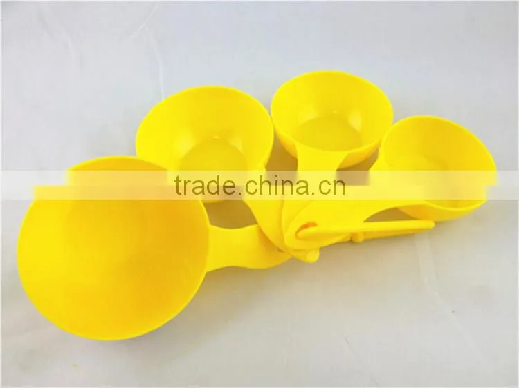 Bowl with measuring spoons