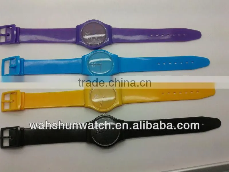 2013 factory custom cheap sports promotion gifts waterproof silicone watches own logo