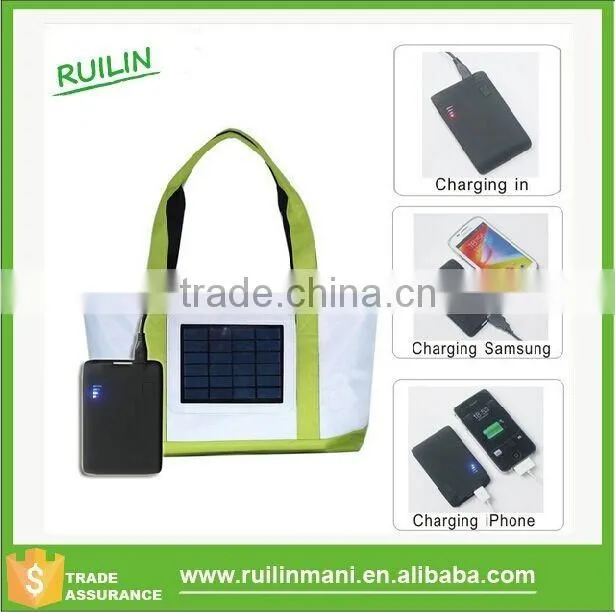 Tote solar beach bag with 2.4W 6V solar panel